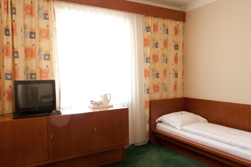 Hotel Popelka Прага Экстерьер фото